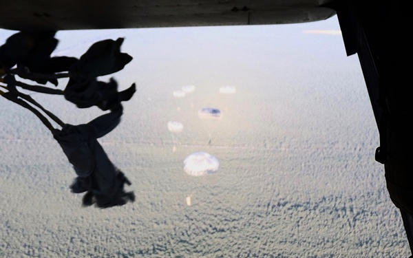 JB MDL- 404 CA BN Conducts Day and Night Airborne Operation