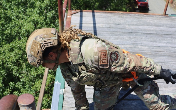 JB MDL- Air Force Prepares for Air Assault School