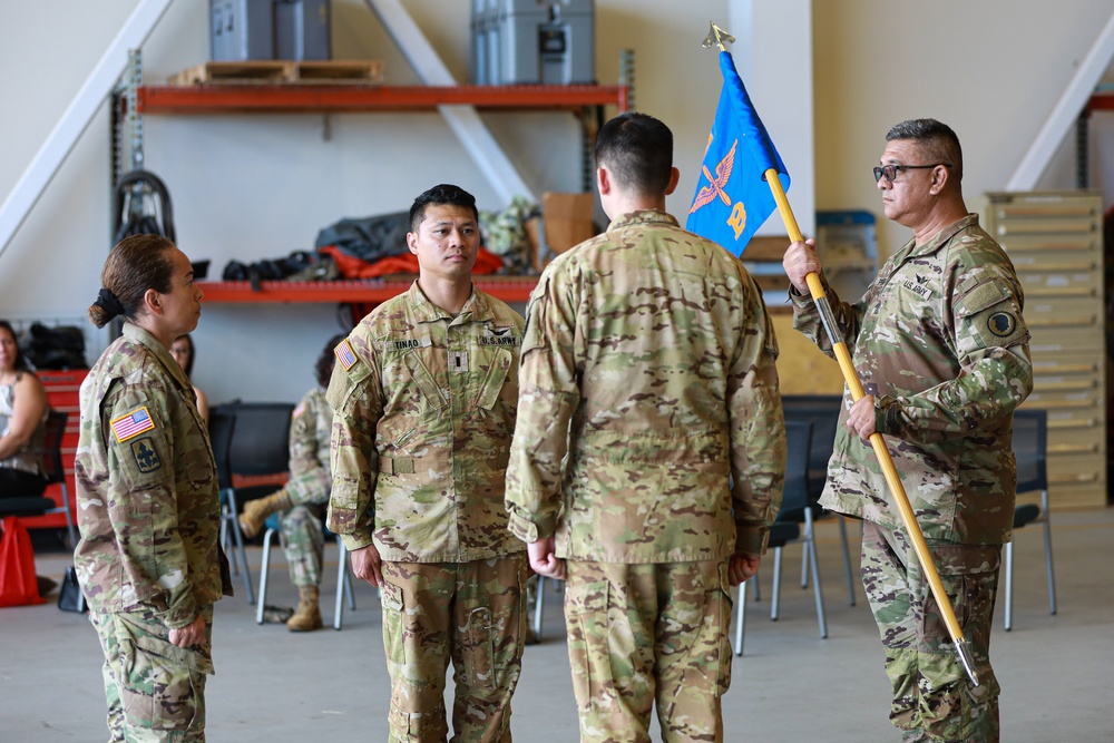 Hawaii’s 2-211th Aviation General Support Battalion Change of Command