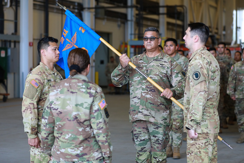 Hawaii’s 2-211th Aviation General Support Battalion Change of Command