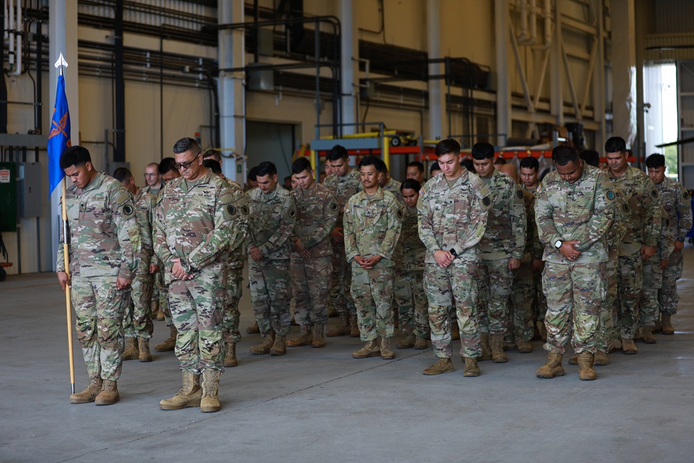 Hawaii’s 2-211th Aviation General Support Battalion Change of Command