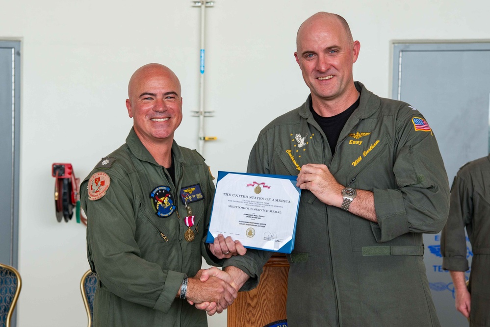 HSC-25 Holds a Change of Command Ceremony