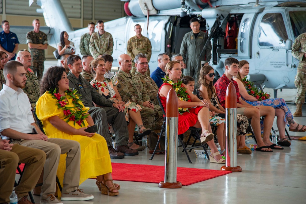 HSC-25 Holds a Change of Command Ceremony