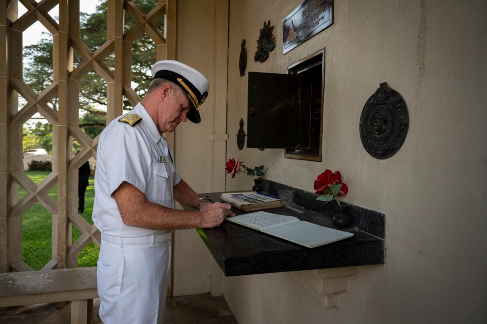 CDRUSINDOPACOM Visits Port Moresby (Bomana) War Cemetery