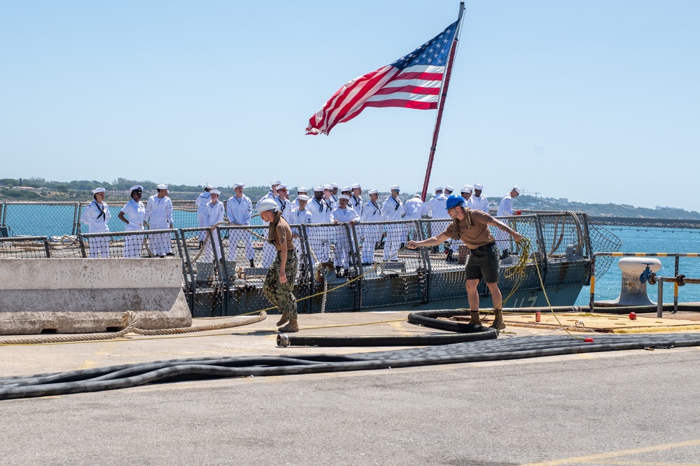 USS Paul Ignatius returns to port