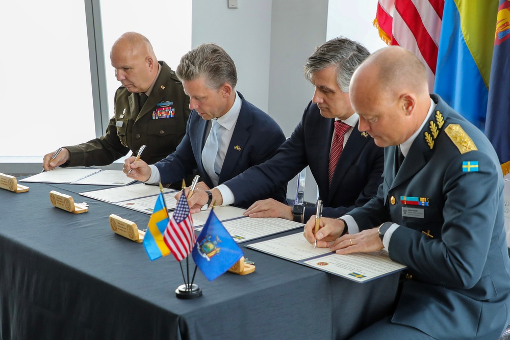 New York National Guard Signs State Partnership Program with Sweden