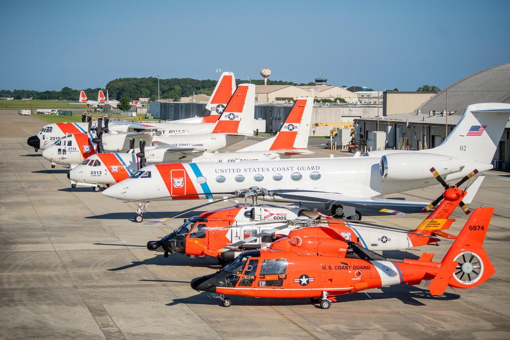 Historic Convergence: Entire U.S. Coast Guard Airframe Fleet Assembles at AIRSTA Elizabeth City for Rare Photo Opportunity