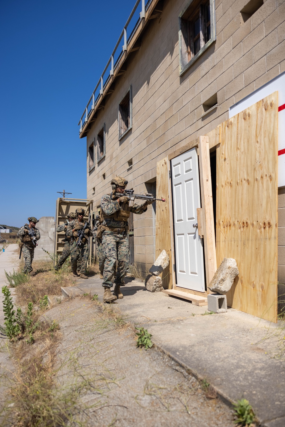 U.S. Marines participate in raid leaders course