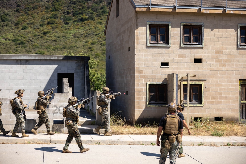 U.S. Marines participate in raid leaders course