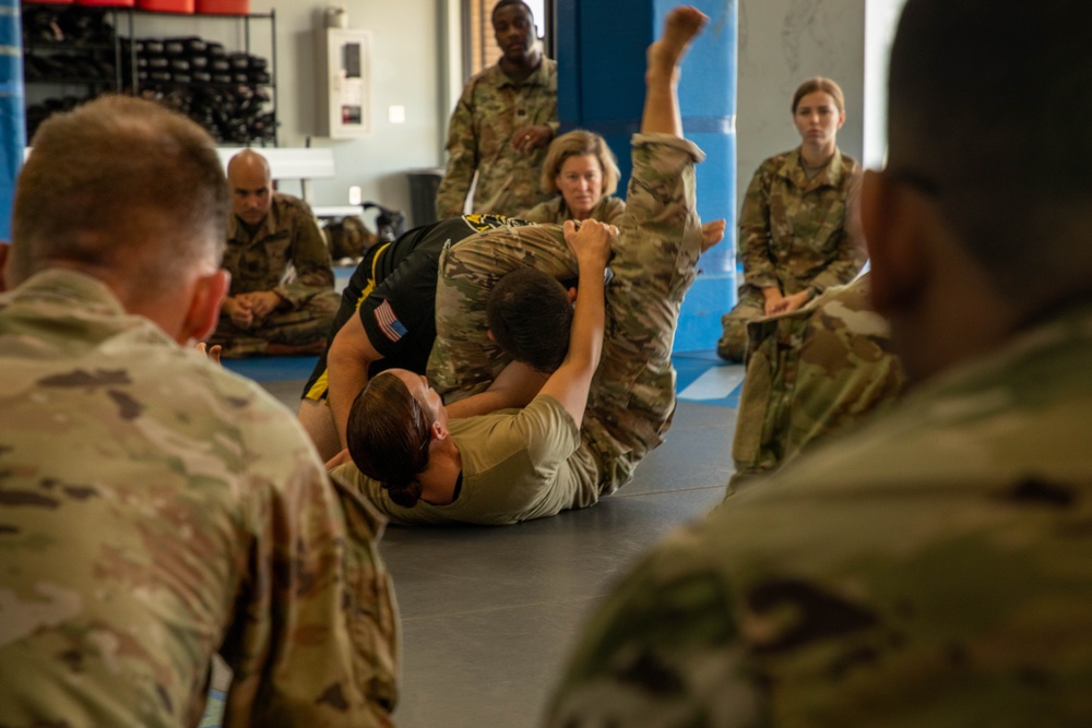 Army Reservist Qualify in Combatives Level 1 at Fort Stewart