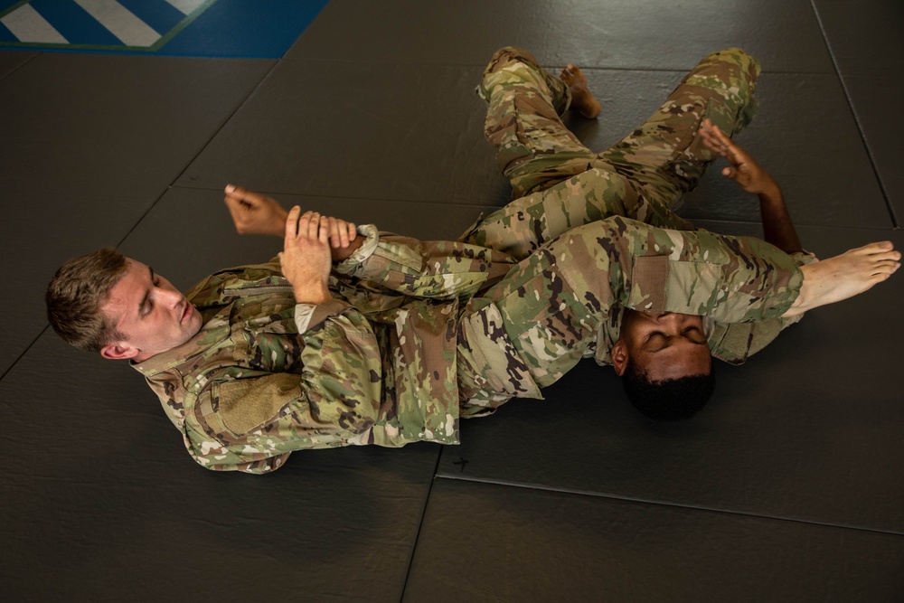 Army Reservist Qualify in Combatives Level 1 at Fort Stewart