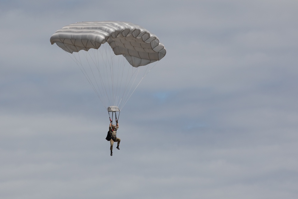 DVIDS - Images - RIMPAC 2024: 25th CAB Supports Military Free Fall For ...