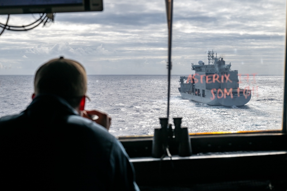 USS Somerset Sailor monitors Royal Canadian Navy MV Asterix