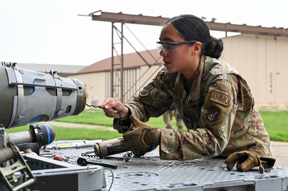 8th MXG hosts 2nd Qtr DCC and Load Crew Competition