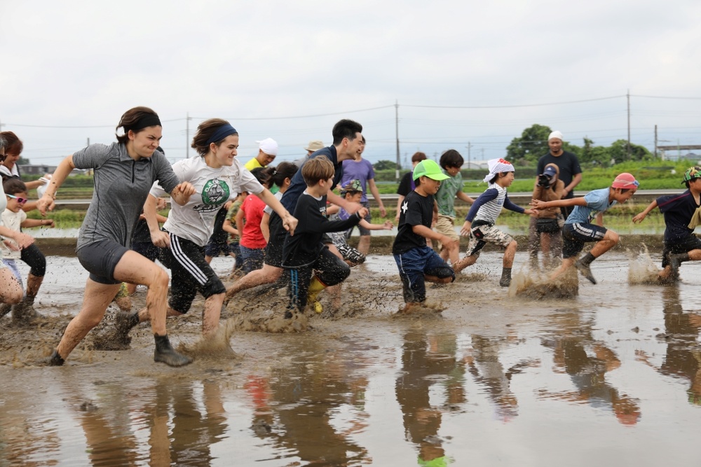 Rice-planting event connects Camp Zama residents with Japanese culture