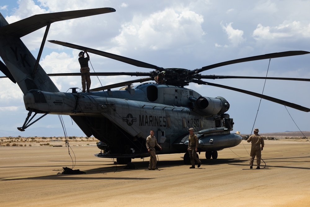 HMH-462 Arrives for SLTE 5-24