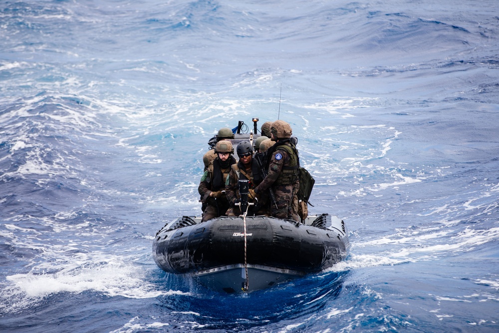 USS Fitzgerald VBSS Exercise with FS Bretagne