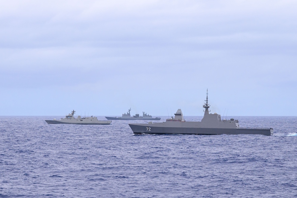 Stalwart, Belito Juárez, Chungmugong Yi Sun-sin sail together during RIMPAC 2024