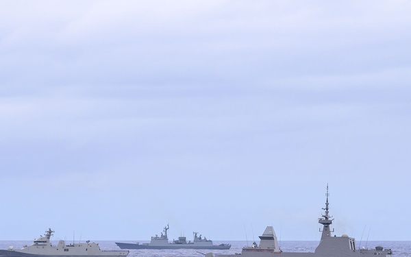 Stalwart, Belito Juárez, Chungmugong Yi Sun-sin sail together during RIMPAC 2024