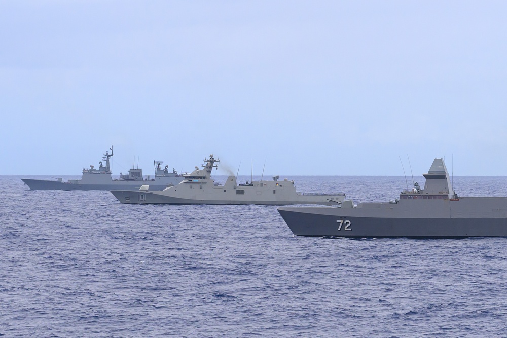 Stalwart, Belito Juárez, Chungmugong Yi Sun-sin sail together during RIMPAC 2024