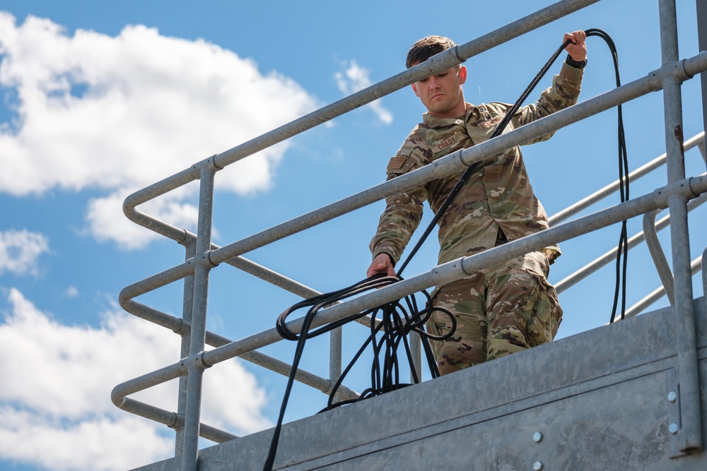 U.S. Airmen, U.S. Reserve Soldiers Complete Rappel Training in Germany