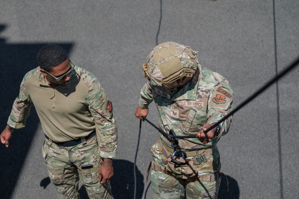 U.S. Airmen, U.S. Reserve Soldiers Complete Rappel Training in Germany