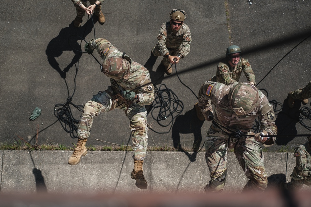 U.S. Airmen, U.S. Reserve Soldiers Complete Rappel Training in Germany