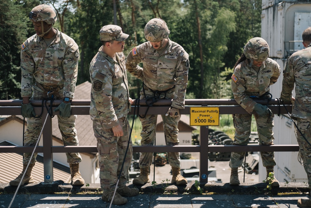 U.S. Airmen, U.S. Reserve Soldiers Complete Rappel Training in Germany