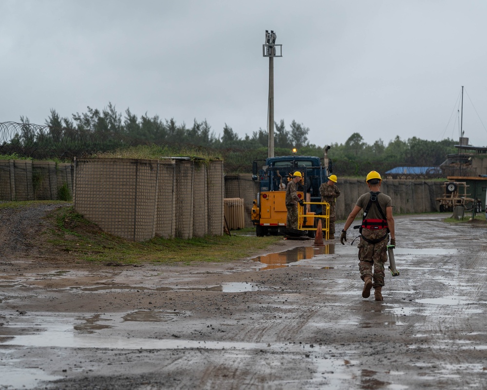 475th EABS maintains confined space communication