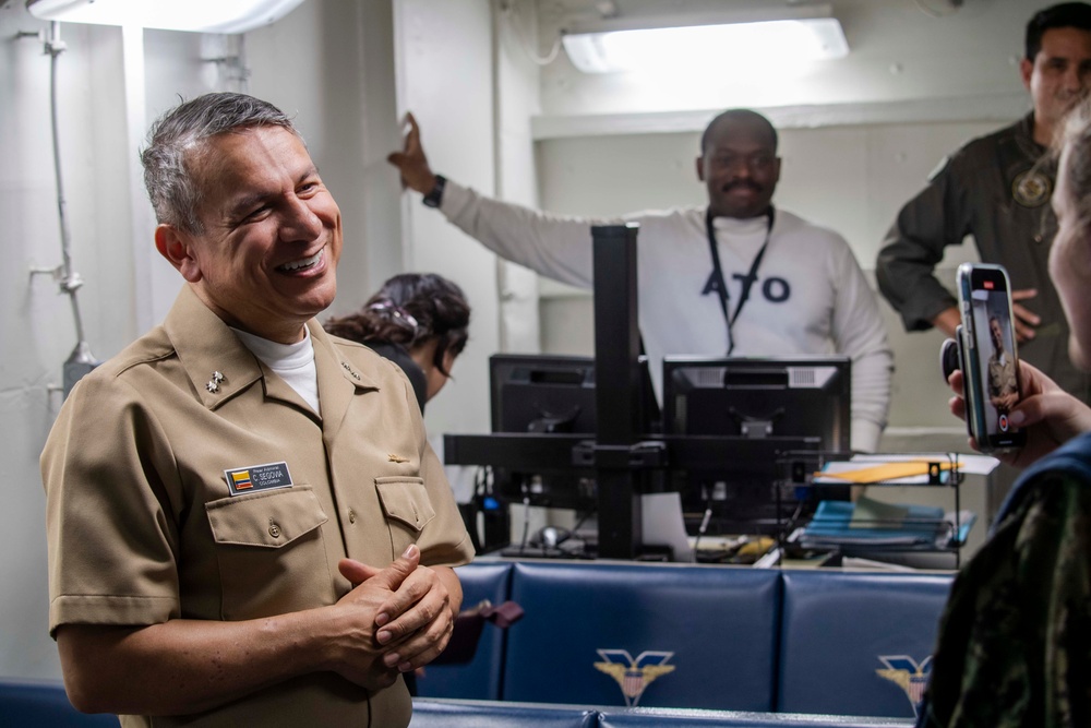 USS Carl Vinson hosts Colombian Navy Admiral during RIMPAC 2024