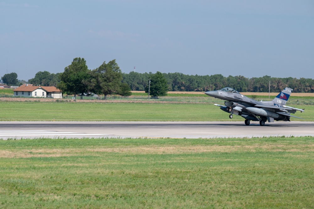 F-16 Fighting Falcon visits Vance