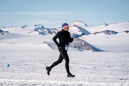 Hoyt runs marathon in Antarctica