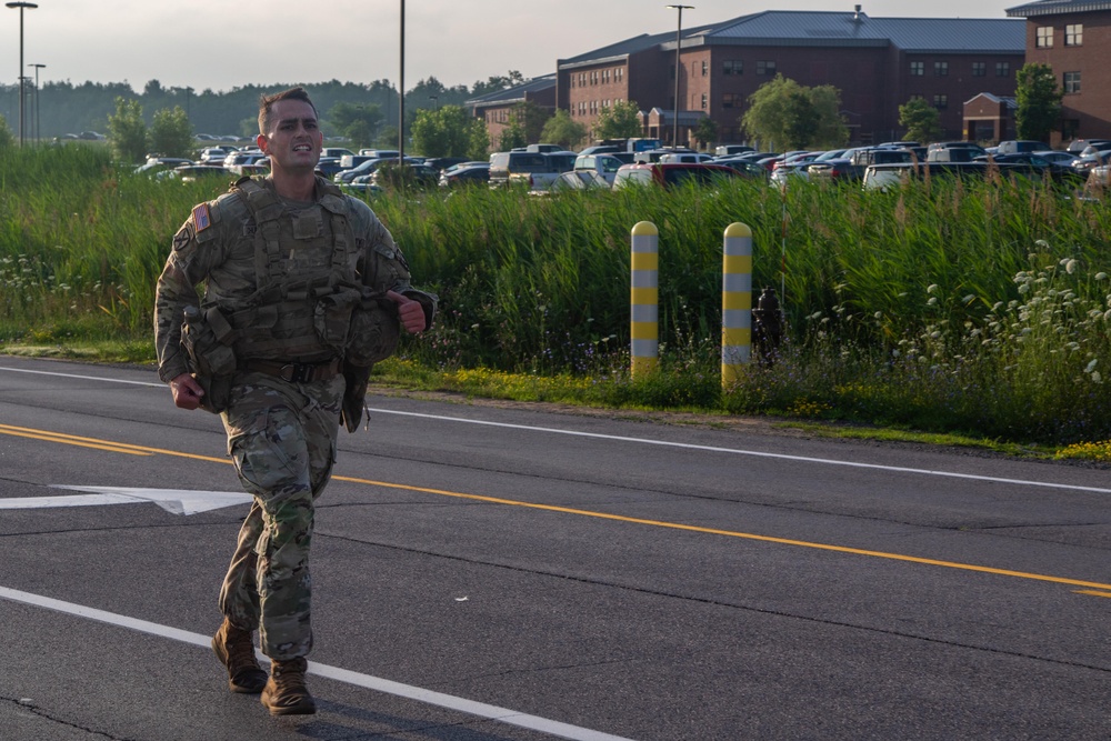 DVIDS - News - 10th Mountain Division Soldier and Noncommissioned ...