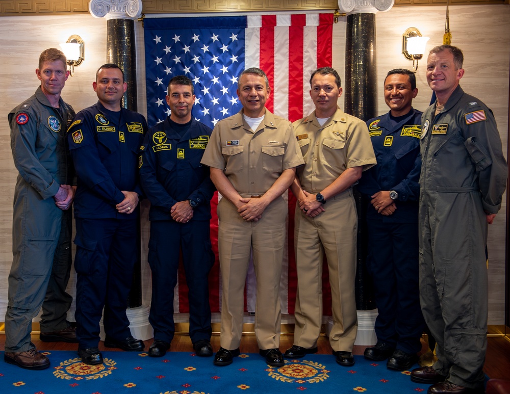 USS Carl Vinson hosts Colombian Navy during RIMPAC 2024