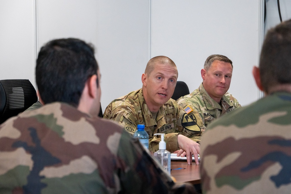 French Soldiers Meet with 1st Air Cavalry Brigade