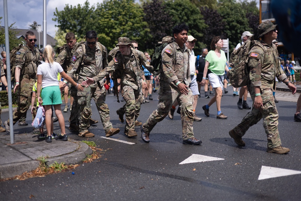 Nijmegen March: V Corps Soldiers Day 1