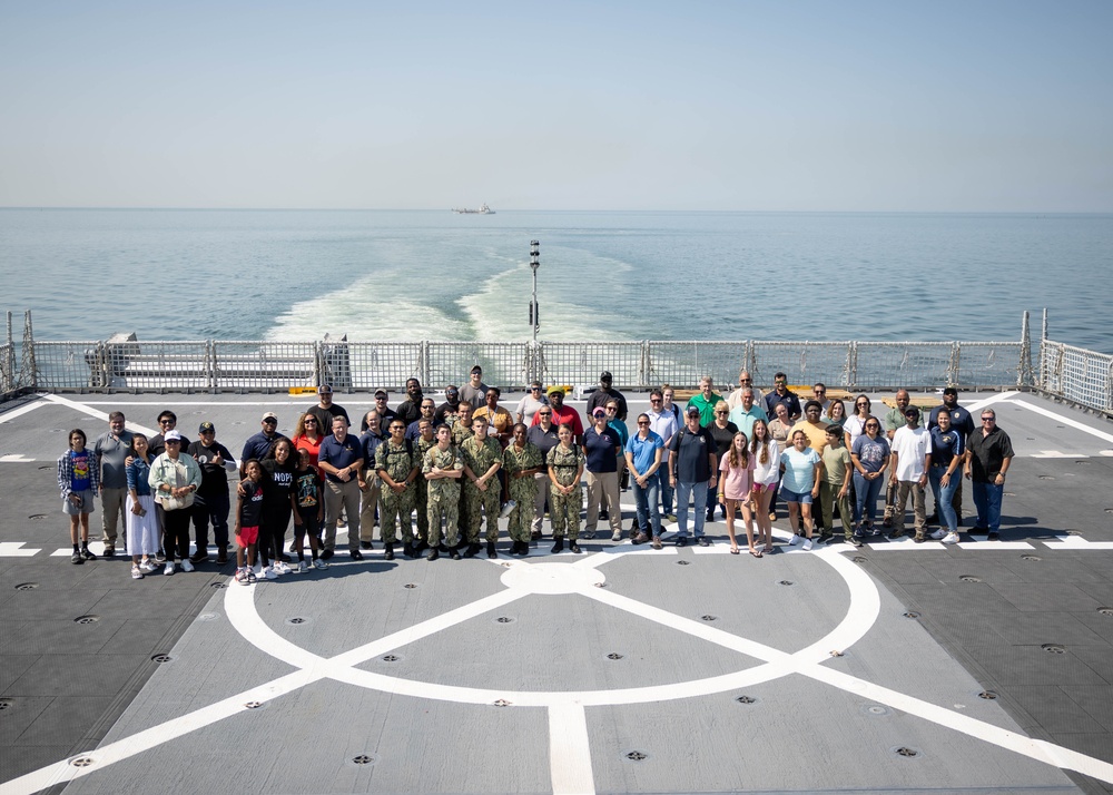 USNS Apalachicola (EPF 13) Hosts Tiger Cruise