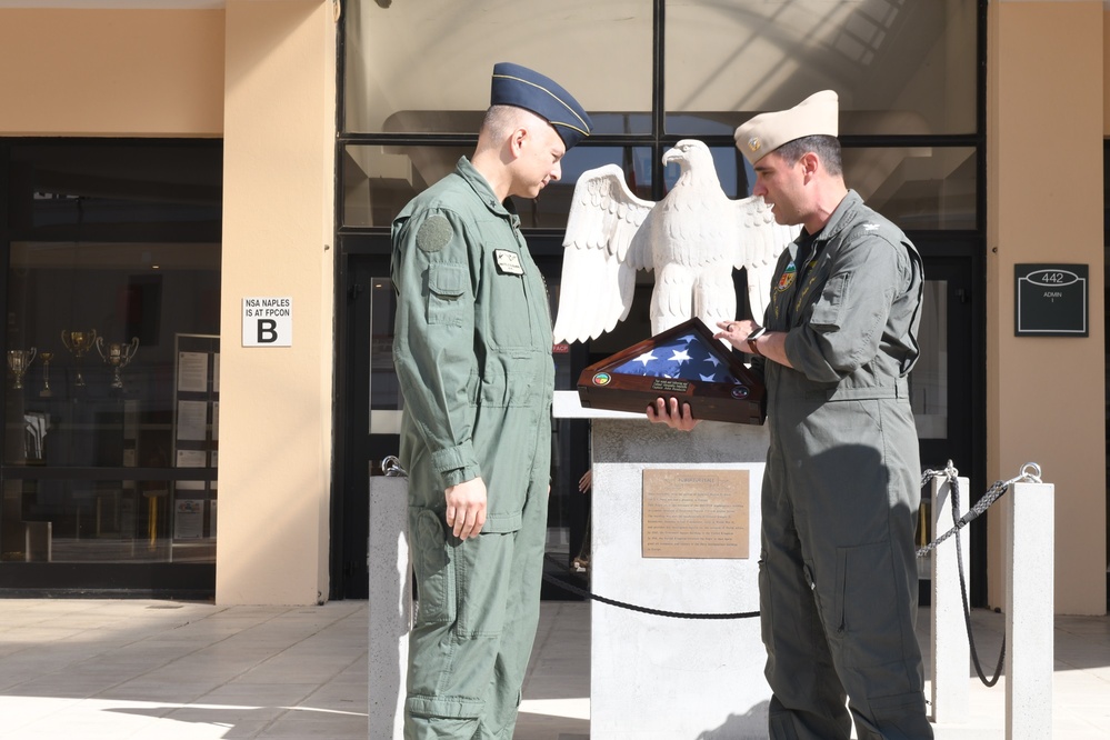 Italian Air Force Base Commander Visits NSA Naples