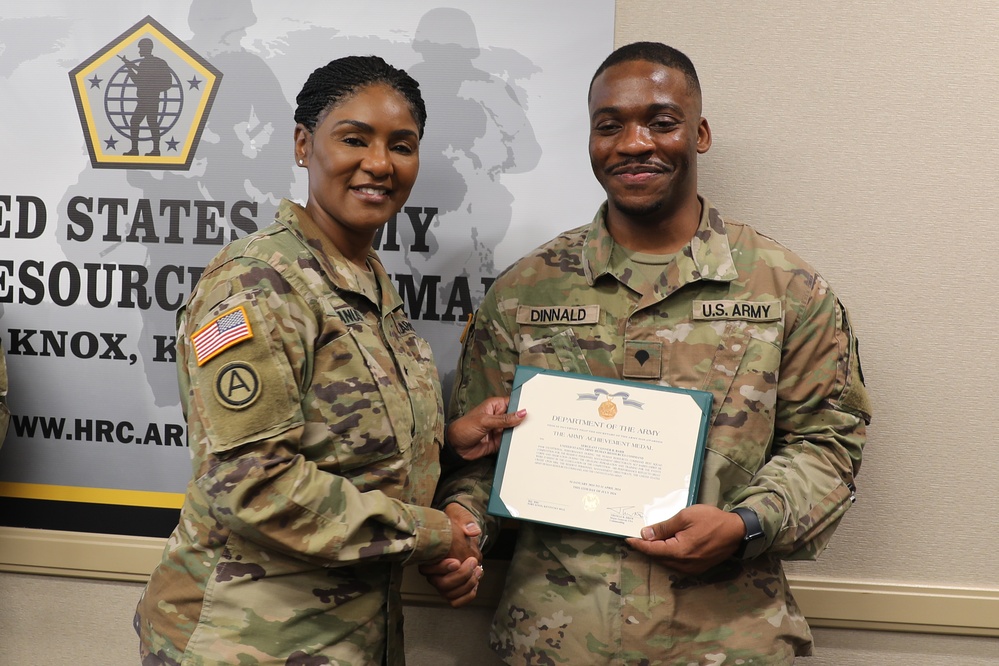 15th Command Sergeant Major of the U.S. Army Reserve visits HRC