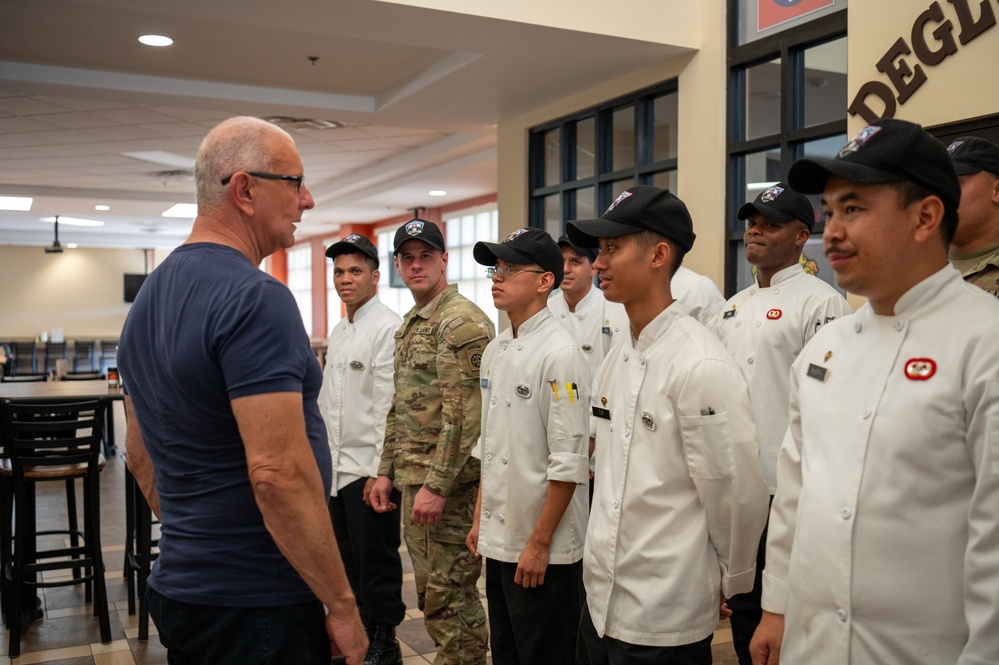 DVIDS - Images - Celebrity Chef Robert Irvine [Image 2 of 3]