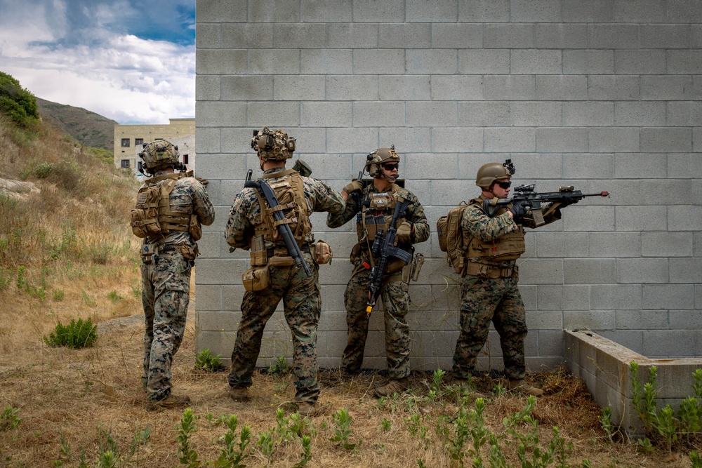 2nd Battalion, 4th Marine Regiment Marines enhance skills with EOTG raid leaders course