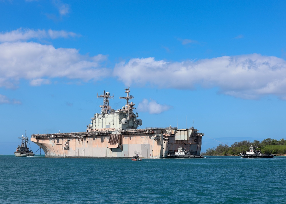 Tarawa leaves Pearl Harbor