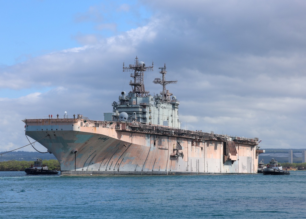 Tarawa leaves Pearl Harbor