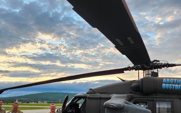 U.S. Army helicopter unit conducts medevac from Yukon River cabin