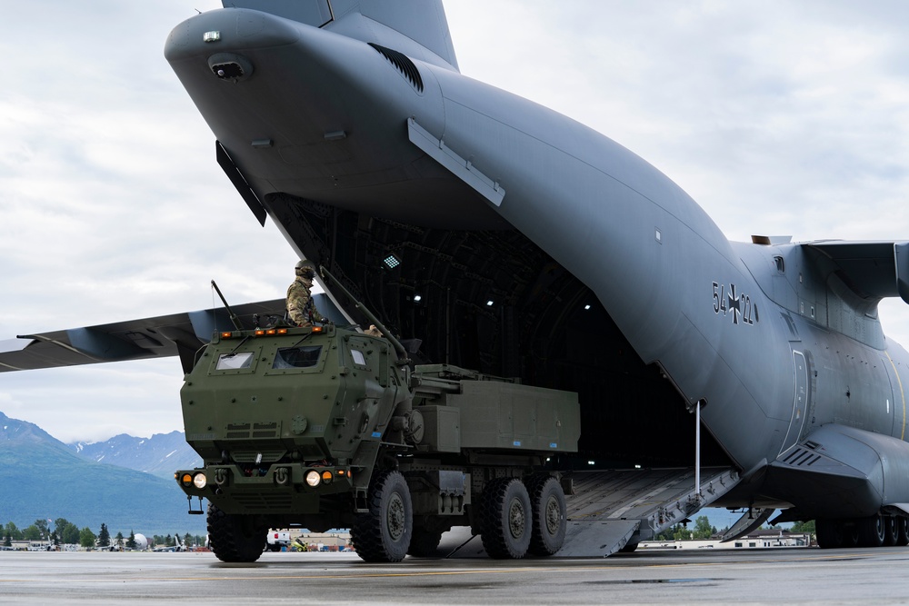 German, U.S. armed forces launch HIMARS for Arctic Defender