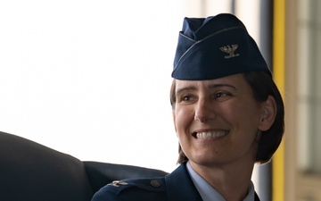 JBER welcomes new installation commander, Col. Lisa Mabbutt