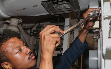 Weatherford, Texas Native Serves Aboard USS Howard (DDG 83) While Conducting Operations in the South China Sea