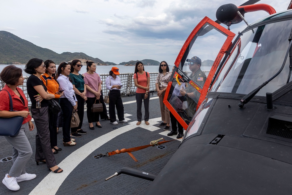 USCGC Waesche hosts ship tour in Vietnam