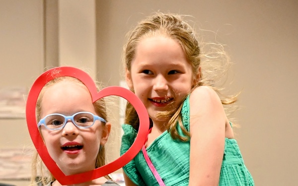 Ramstein craft series builds friendships