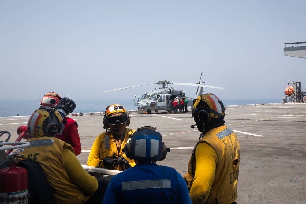 USS Lewis B. Puller Conducts a Supply Transportation Drill with HSC-26